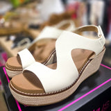 Steppin Out - White